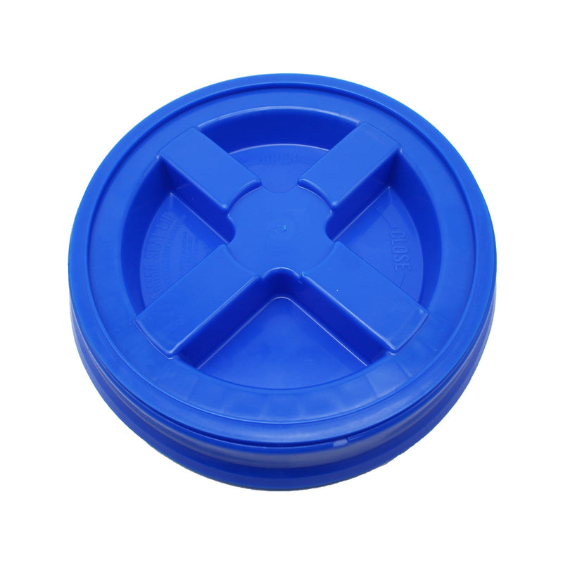 Gamma Seal Lid - Blue (3.5 to 7.9 Gallon Bucket) closed