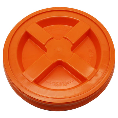 Gamma Seal Lid - Orange (3.5 to 7.9 Gallon Bucket) closed